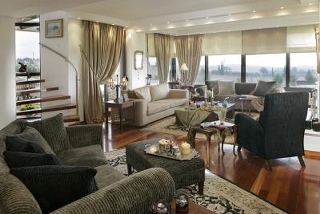 Villa mit modernen Ziegler Teppichen